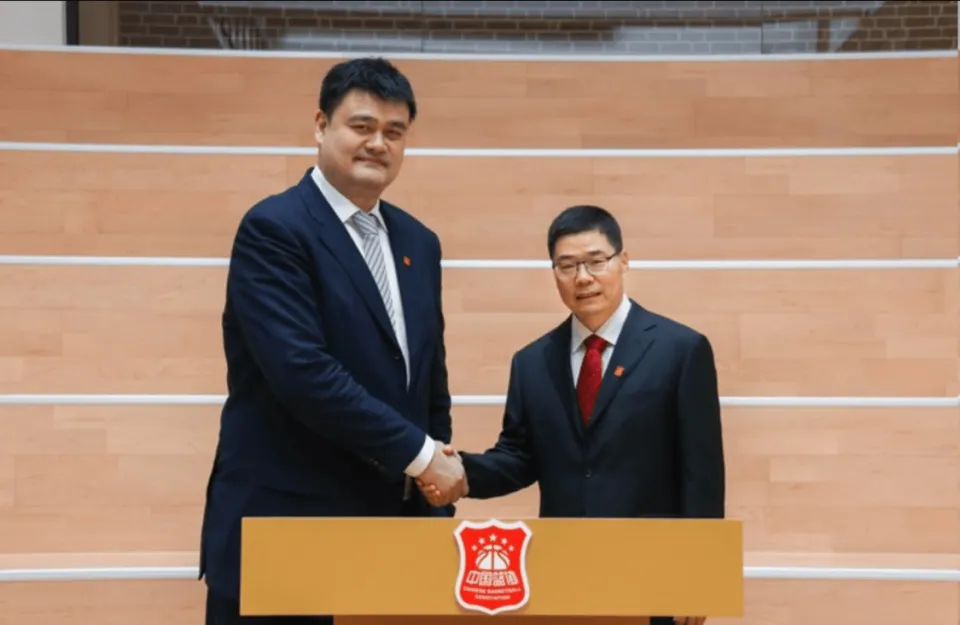 开云-CBA季后赛又临时改赛制？球迷怒喷：若去年如此，广厦早被淘汰了